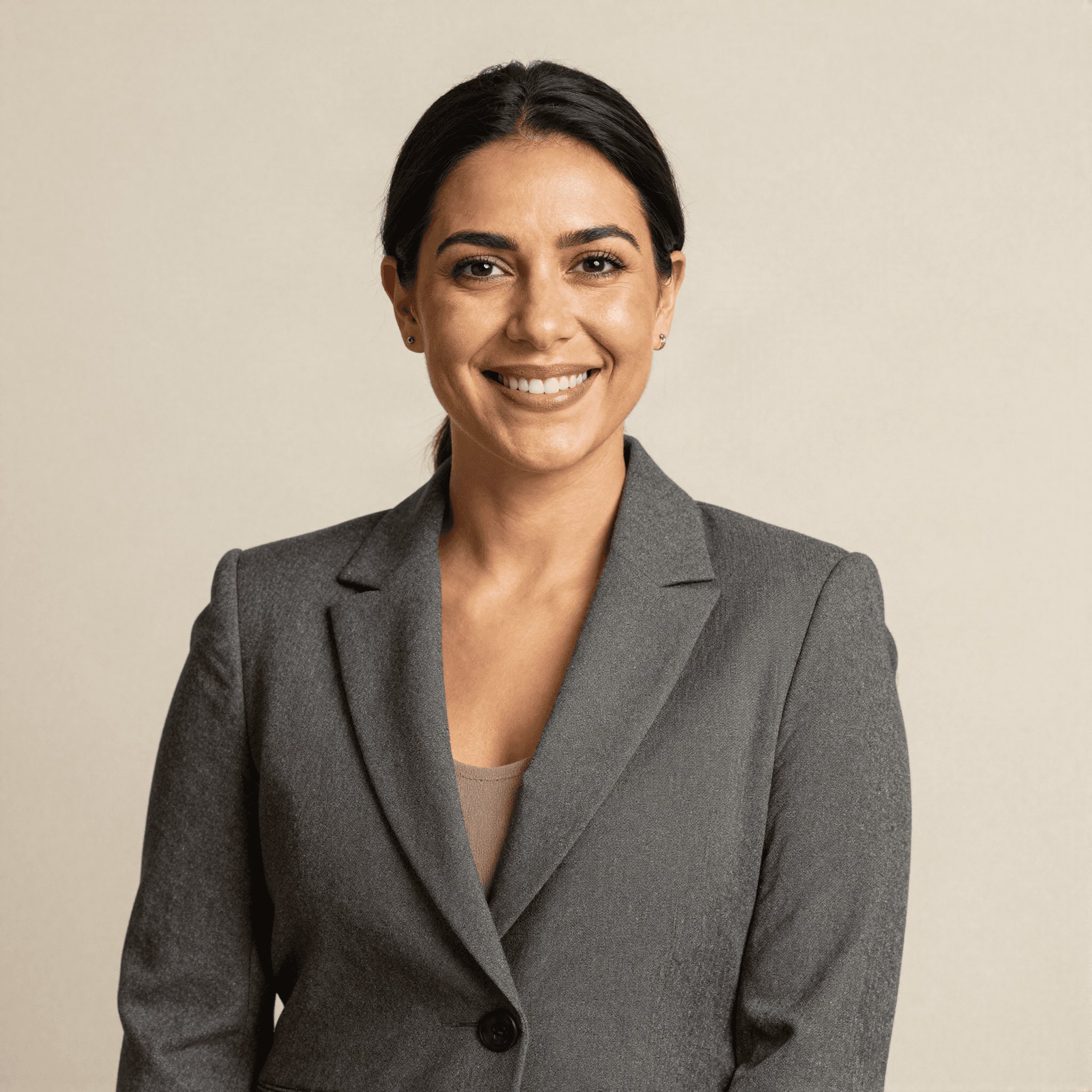 Headshot of Monica Reyes, financial advisor